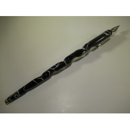 French resin pen holder