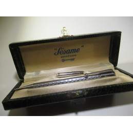 French mechanical pencil...