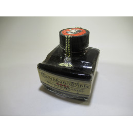 Bouteille d’encre noire...