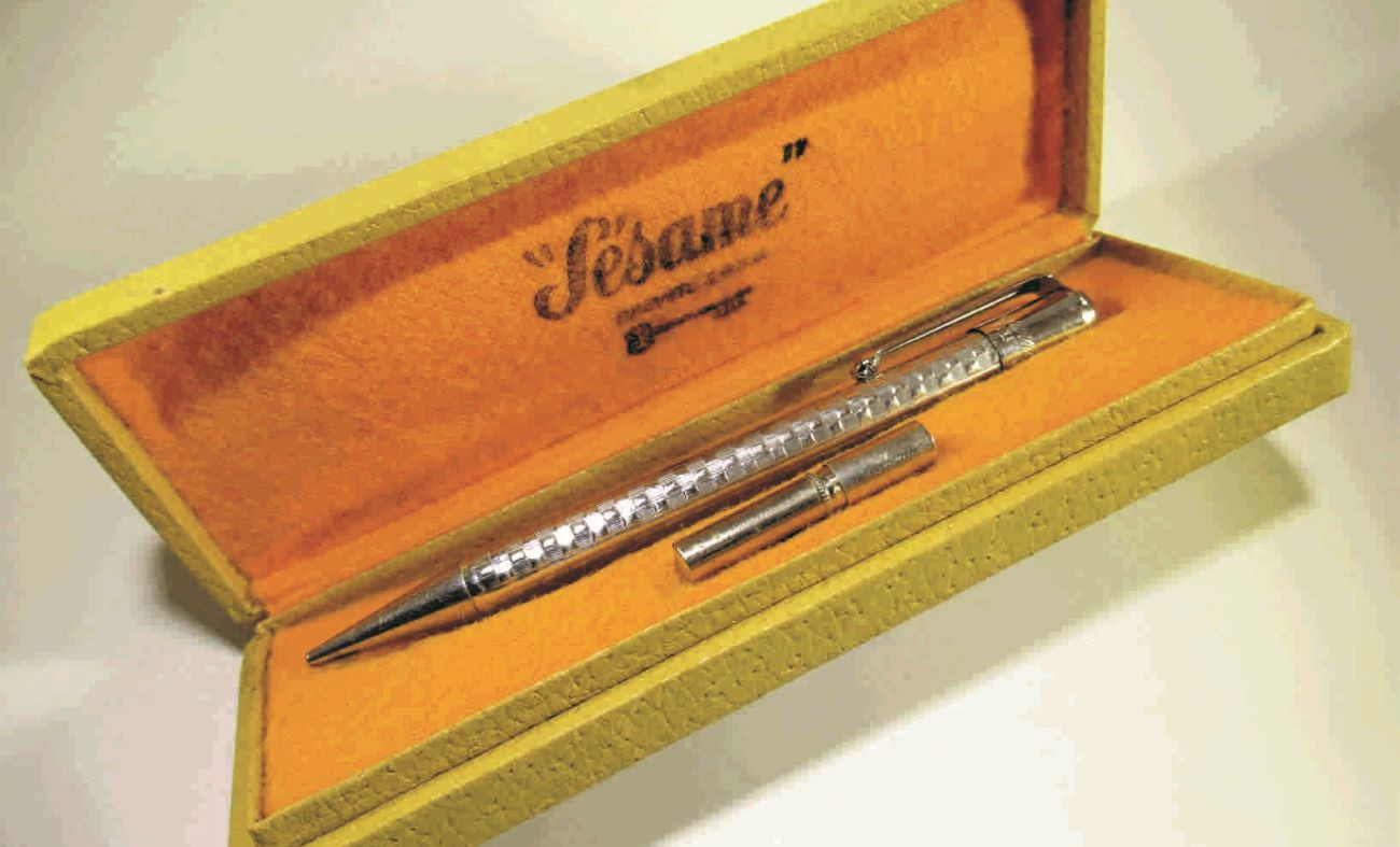 Lot Stylo Bille Et Porte-mine Sheaffer Argenté - Vintage - Occasion - Boîte Pen